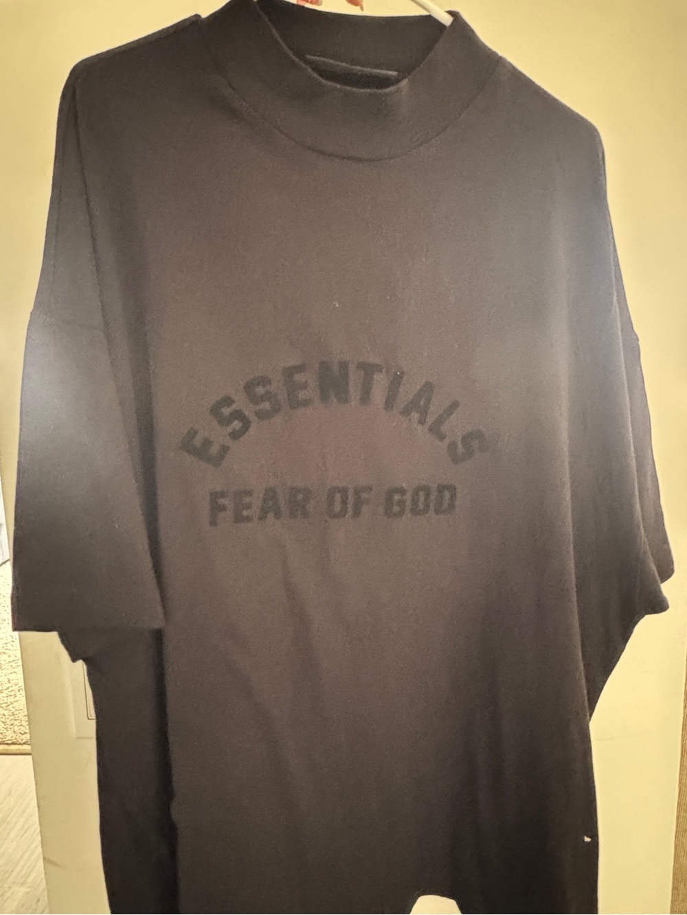 Essentials Fear of God Black Short-Sleeve Graphic Tee